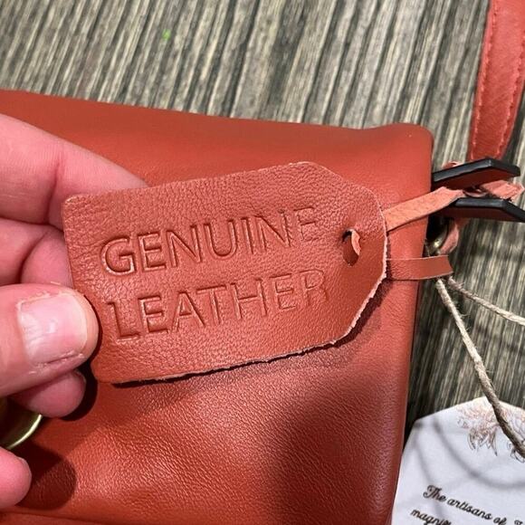 NWT Womens Genuine Leather Crossbody Bag Twist Closure Striped Interior Orange - Picture 3 of 11